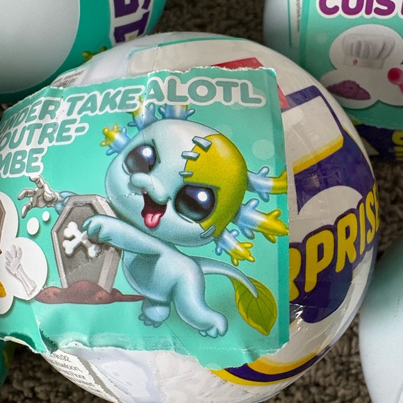 Zuru A-Lot-Axlotol Toy Set - Picture 4 of 11